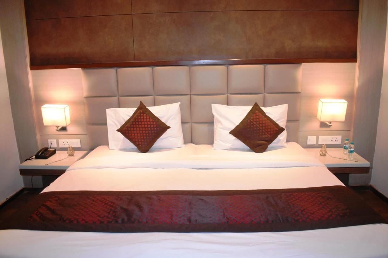 Lemonwood Suites By F9 Hotels - Trivoli Garden Chhatarpur New Delhi Exterior photo