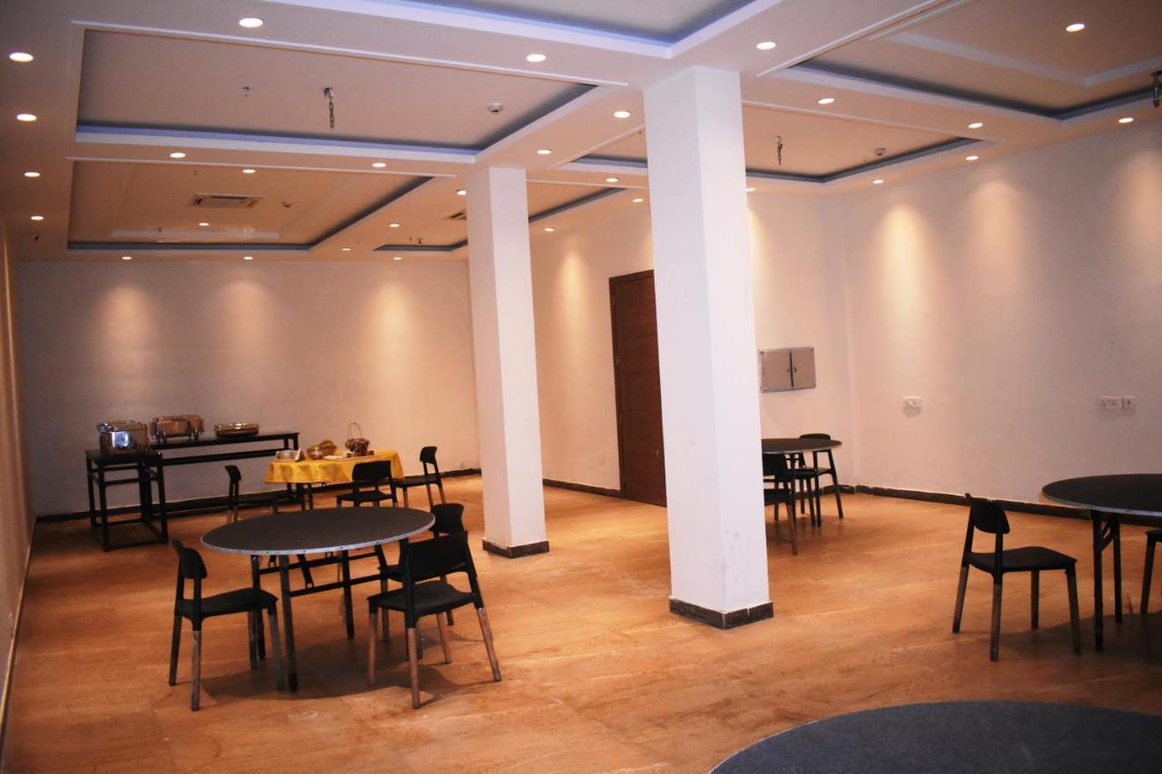 Lemonwood Suites By F9 Hotels - Trivoli Garden Chhatarpur New Delhi Exterior photo